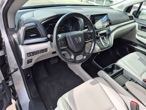 Used 2024 Honda Odyssey EX-L image 16