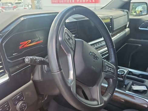 Used 2023 Chevrolet Silverado 1500 RST AWD/4WD image 2