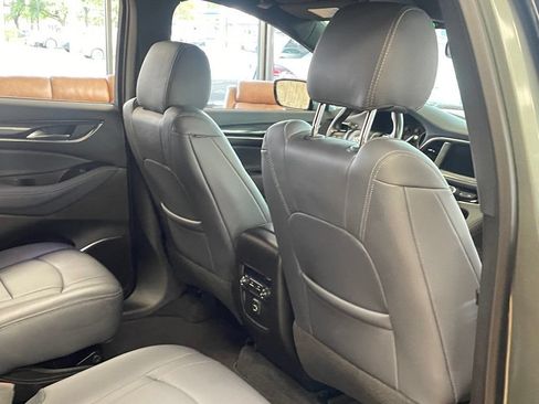 Used 2023 Buick Enclave Essence AWD/4WD image 21
