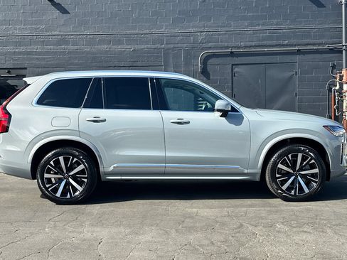 New 2026 Volvo XC90 B5 Core w/ Protection Package Premier AWD/4WD image 8