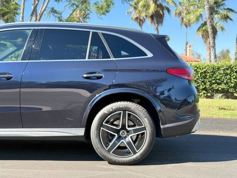 Used 2024 Mercedes-Benz GLC 300 4MATIC image 4