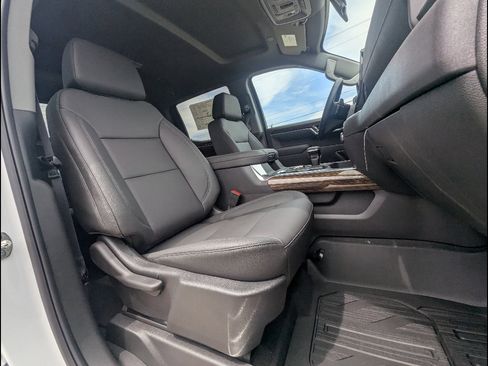 New 2026 GMC Sierra 1500 Elevation w/ Elevation Premium Package AWD/4WD image 16