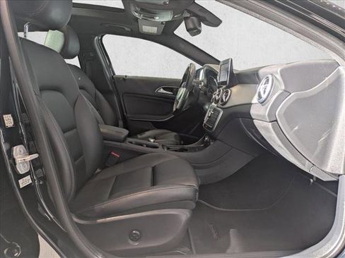 Used 2017 Mercedes-Benz GLA 250 4MATIC image 25