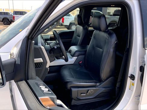 Used 2015 Ford F150 Lariat w/ Equipment Group 502A Luxury image 8