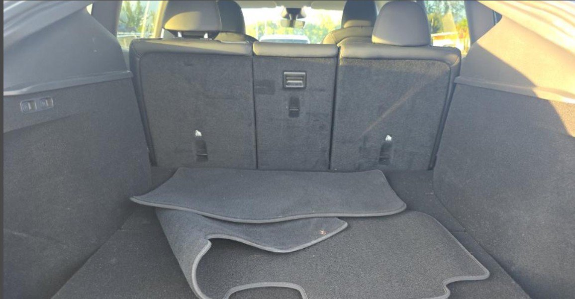 Used 2024 Tesla Model Y Long Range RWD image 7