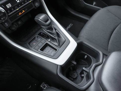 Used 2023 Toyota RAV4 XLE image 22