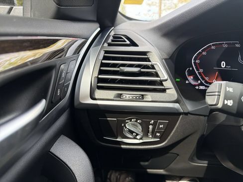 Used 2022 BMW X4 xDrive30i AWD/4WD image 19