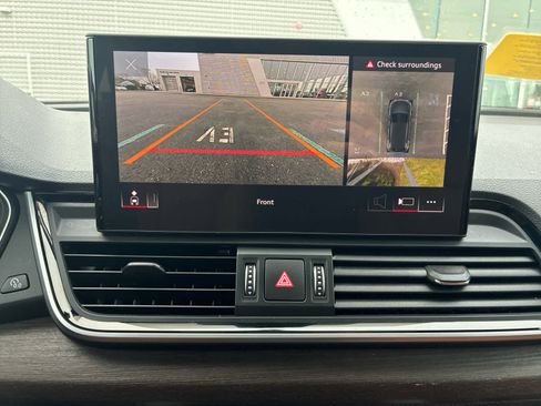 Used 2024 Audi Q5 e Premium Plus image 23