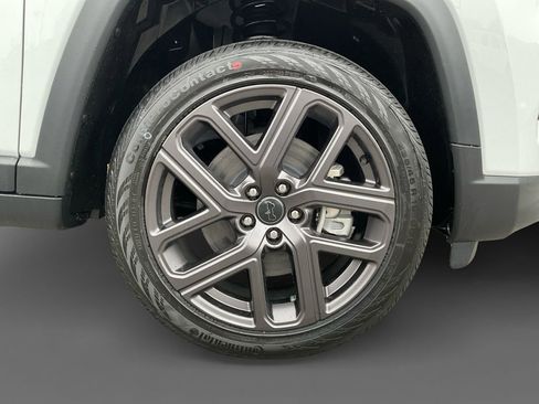 New 2026 Jeep Compass Latitude image 8