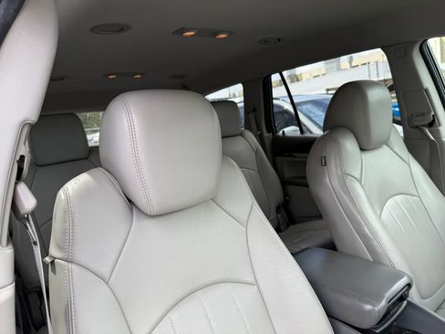 Used 2014 Buick Enclave Leather image 3