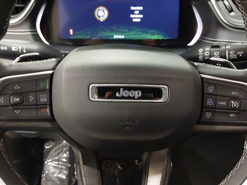 Used 2024 Jeep Grand Cherokee Limited 4xe image 35