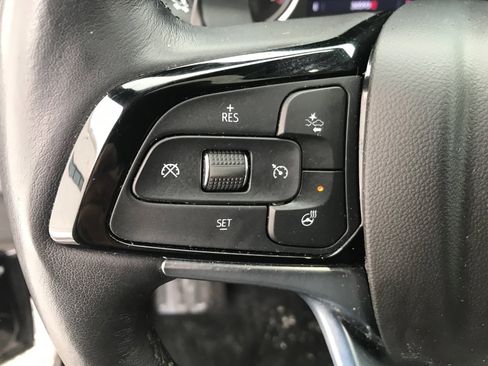 Certified 2023 Buick Enclave Essence w/ Experience Buick Package image 19