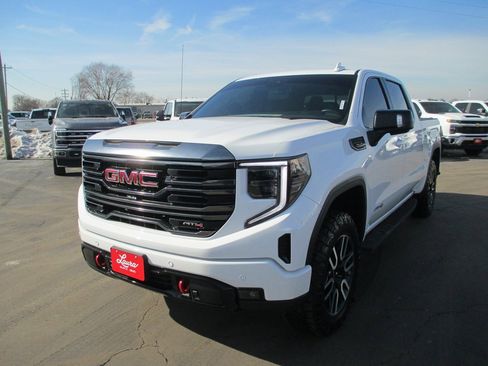 Certified 2023 GMC Sierra 1500 AT4 w/ AT4 Premium Package image 11