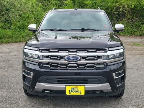 Used 2024 Ford Expedition Max Platinum AWD/4WD image 2