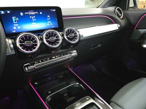 Certified 2026 Mercedes-Benz GLB 250 4MATIC image 33