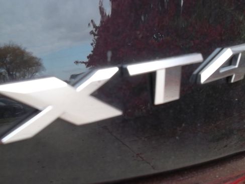 Used 2021 Cadillac XT4 Premium Luxury image 20