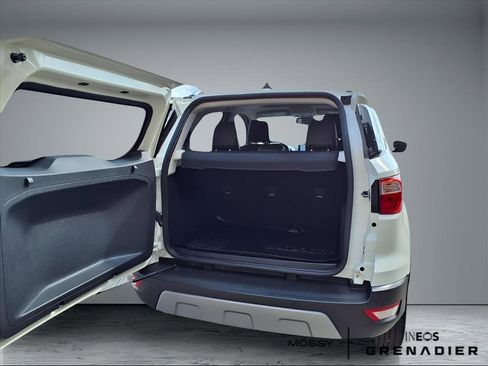 Used 2020 Ford EcoSport Titanium image 8