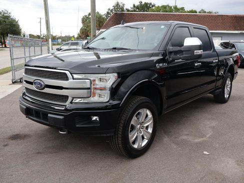 Used 2018 Ford F150 Platinum w/ Equipment Group 701A Luxury AWD/4WD image 9