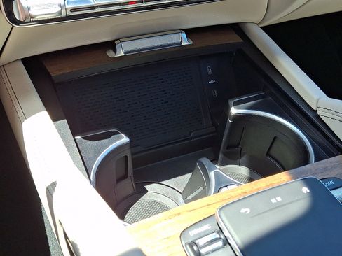 Certified 2025 Mercedes-Benz GLS 450 4MATIC image 26