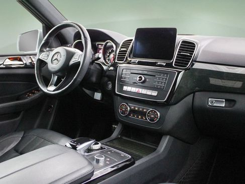 Used 2019 Mercedes-Benz GLE 400 4MATIC image 21