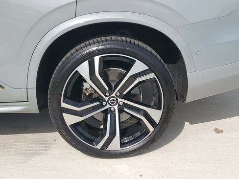 Certified 2024 Volvo XC90 B6 Ultimate w/ Protection Package Premier image 4