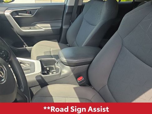 Used 2024 Toyota RAV4 XLE FWD image 14