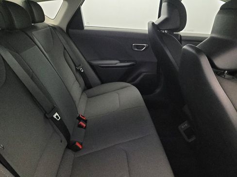 Used 2025 Kia K4 FWD image 19