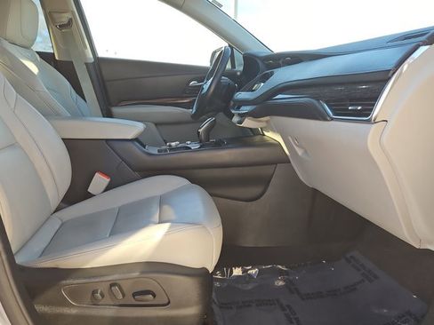 Used 2023 Cadillac XT4 Premium Luxury image 21