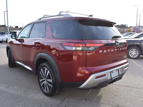 Used 2022 Nissan Pathfinder Platinum w/ Cargo Package image 7