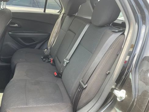 Used 2020 Chevrolet Trax LS w/ Tint and Cruise Package FWD image 8