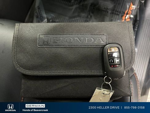 Certified 2025 Honda Pilot TrailSport image 32