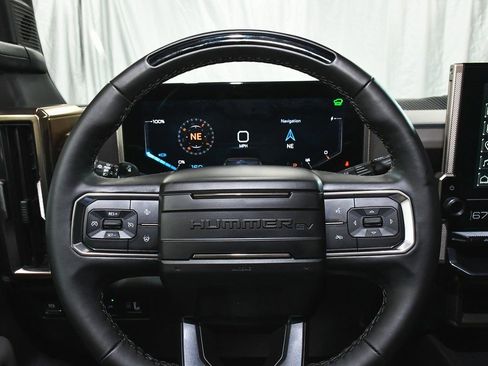 Used 2025 GMC Hummer EV 2X image 37