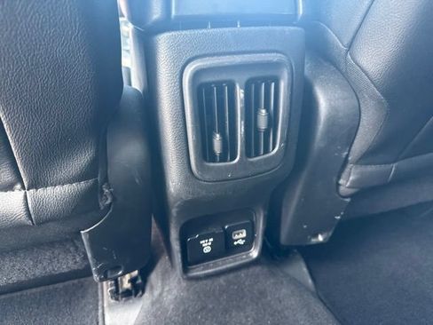 Used 2019 Jeep Compass Latitude AWD/4WD image 26