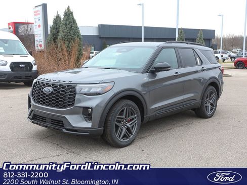 New 2026 Ford Explorer ST-Line w/ ST-Line Street Pack image 2