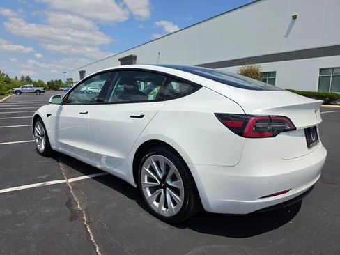 Used 2022 Tesla Model 3 Long Range AWD/4WD image 12