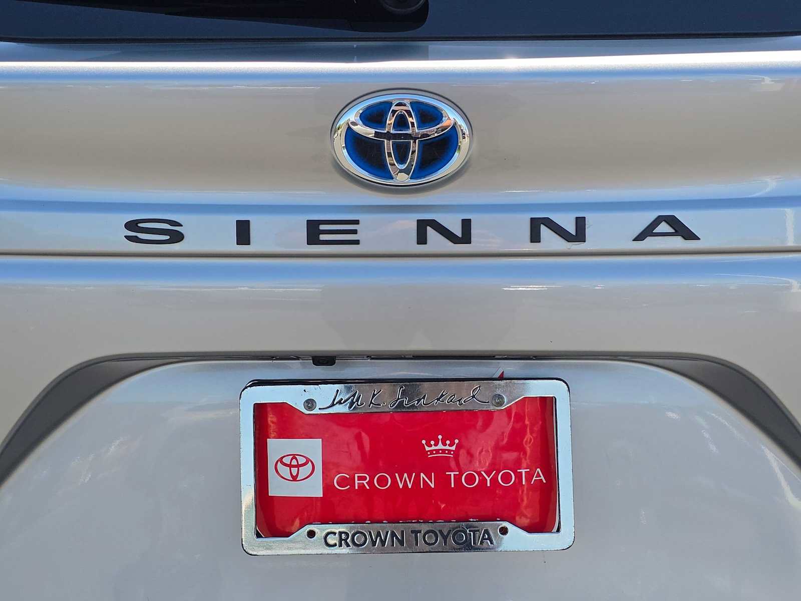 Certified 2025 Toyota Sienna XLE w/ XLE Plus Package FWD image 14