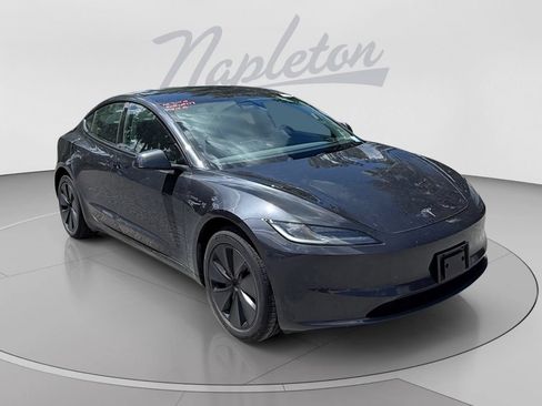 Used 2025 Tesla Model 3 RWD image 8