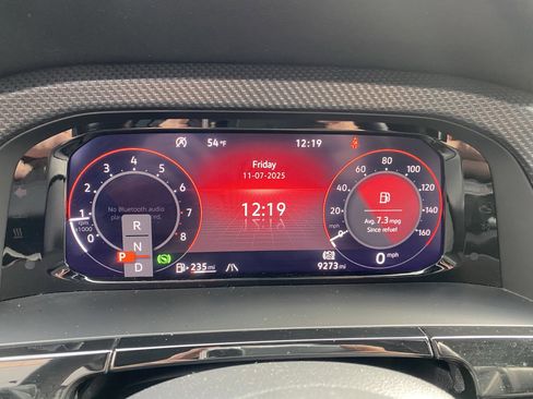 Used 2025 Volkswagen Atlas Cross Sport SEL R-Line image 17