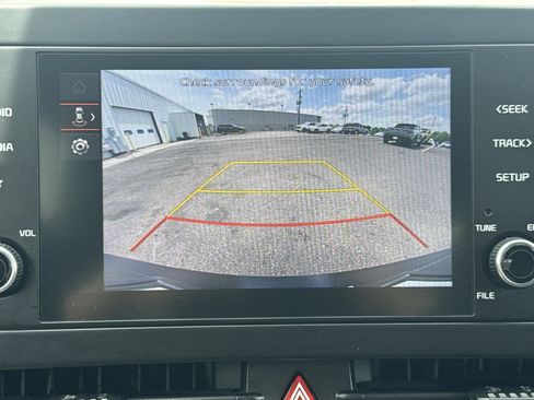 Used 2023 Kia Sportage LX image 12