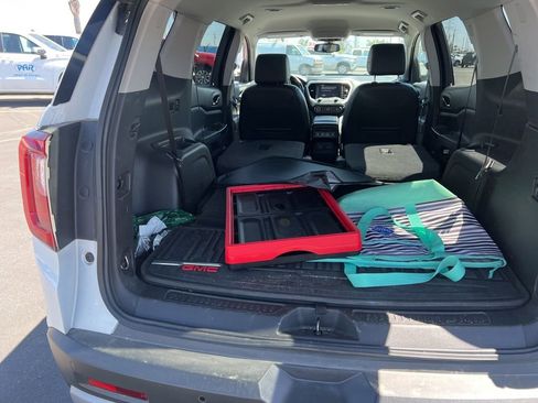 Used 2020 GMC Acadia SLT FWD image 42