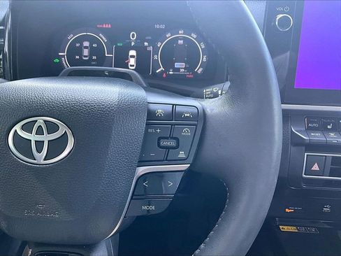 Used 2025 Toyota Camry XLE w/ Premium Plus Package AWD/4WD image 24
