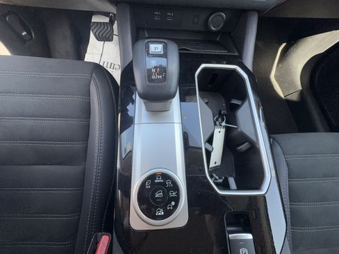 Used 2025 Mitsubishi Outlander SE AWD/4WD image 14