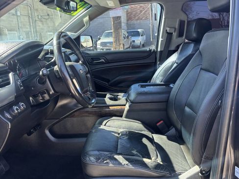 Used 2018 Chevrolet Suburban LT image 7