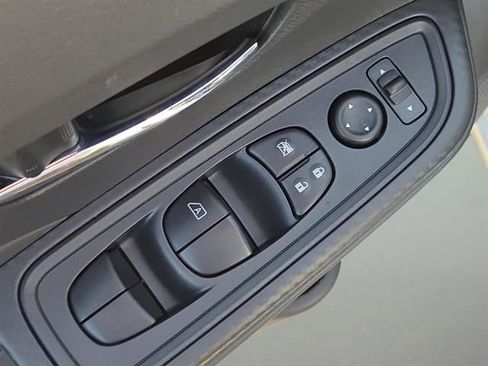 New 2025 Nissan Versa SV w/ Trunk Package image 12