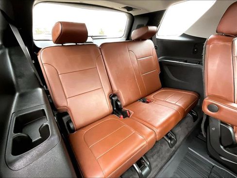 Used 2020 Chevrolet Traverse High Country w/ LPO, Floor Liner Package image 28