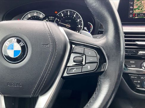 Used 2019 BMW 540i w/ Premium Package image 20