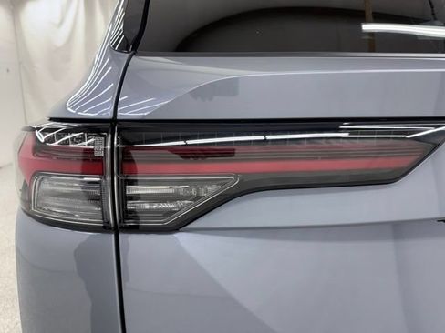 Used 2025 Mitsubishi Outlander SEL FWD image 9