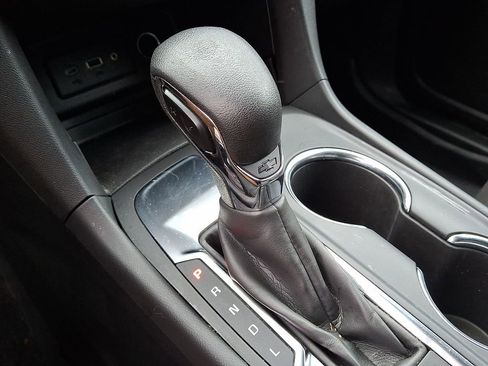 Used 2023 Chevrolet Equinox LT w/ LPO, Floor Liner Package image 14