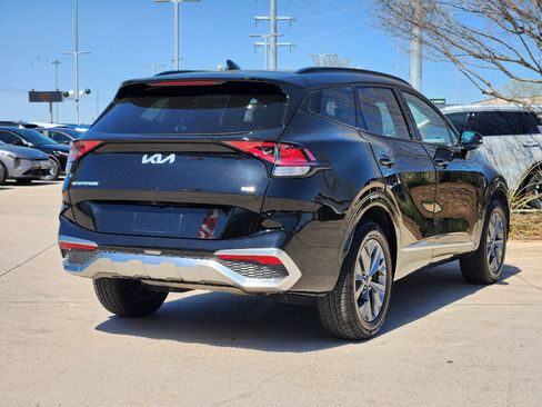 Used 2023 Kia Sportage SX image 4