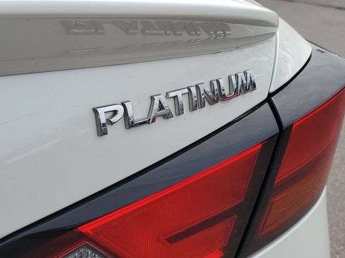 Used 2020 Nissan Altima 2.5 Platinum FWD image 37
